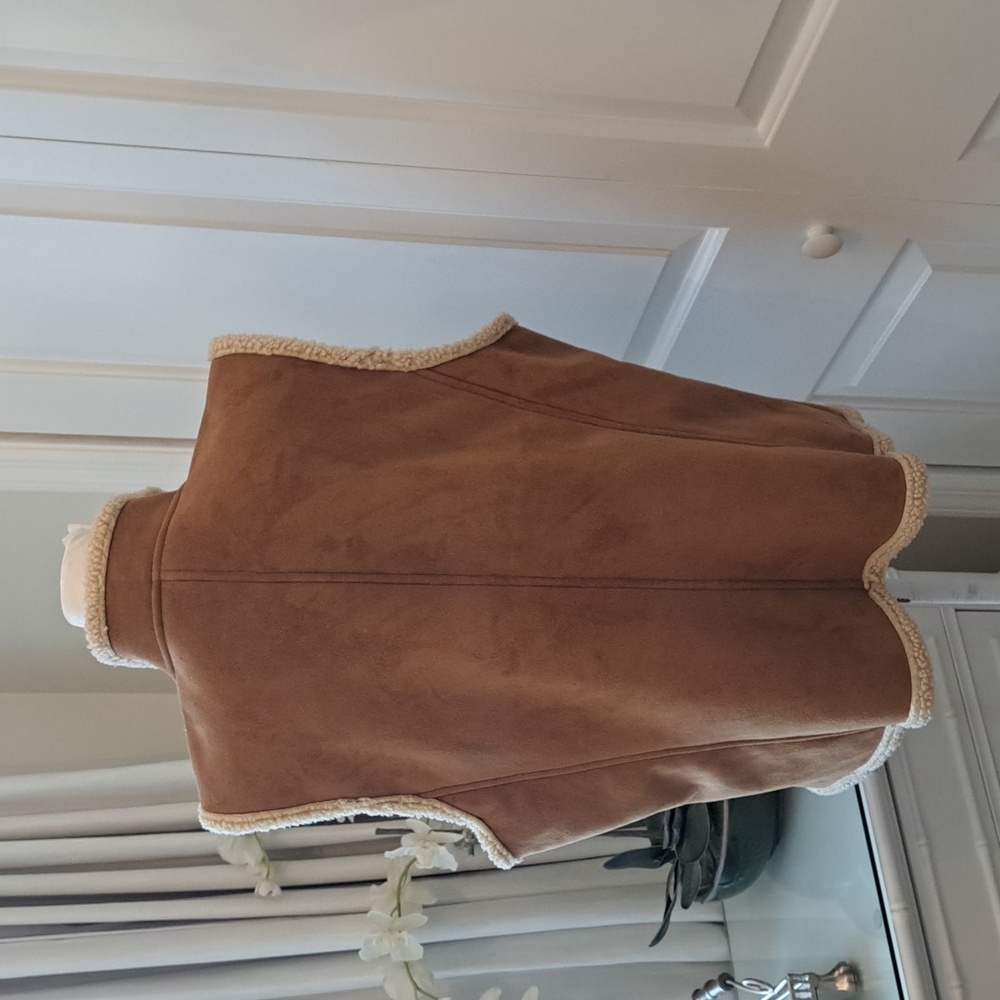 L.L.Bean Womens Classic Faux Brown Suede Button Down Vest Sherpa Style Lined LG - Picture 3 of 9